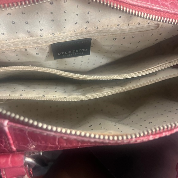 Elegant Pink Liz Claiborne Crocodile-Embossed Handbag - Picture 3 of 8